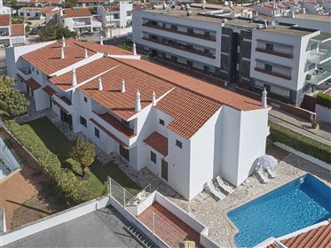 Algarve - Albufeira - Building for sale with 6 Duplex apartments, 800m from Oura Beach