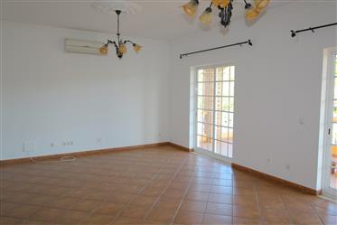 Algarve - Silves - Spacious 3 bedroom farm for sale, with a large warehouse below