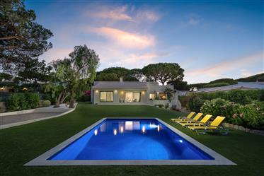 Algarve - Albufeira - 3 bedroom villa for sale, completely renovated, 1 km from Falésia Beach