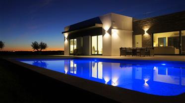 Algarve - Castro Marim - Fantástica Moradia T4 Nova para venda, com piscina e vistas de 360º