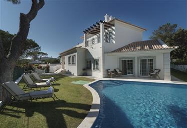 Algarve - Quinta do Lago - Fantástica moradia T4 para venda, com piscina, no Vale do Garrão, a 500 m