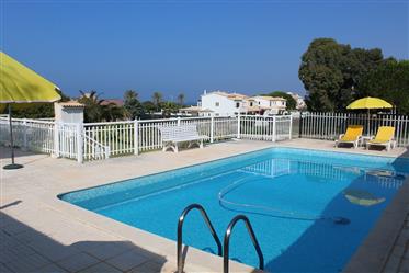 Algarve - Albufeira - Villa avec 4+1 chambres à vendre, avec piscine, à 250 mètres de la plage de Ga