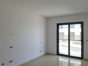Algarve - Quarteira - Apartamentos T2 em construção, para venda perto da praia
