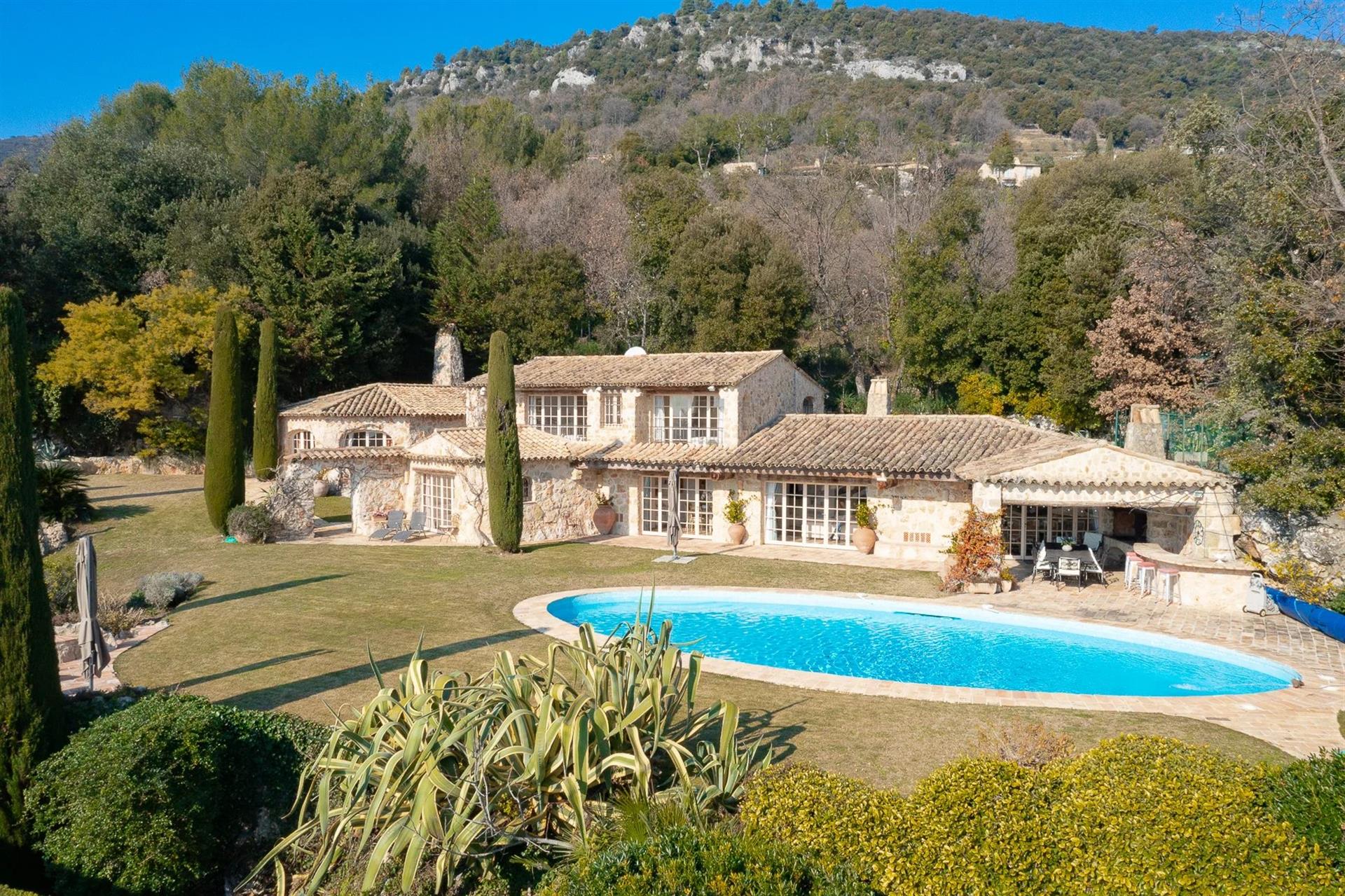 Charming Property with breathtaking view