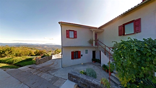 Istria, Motovun - Detached house with a panoramic view in Croatia