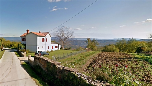 Istria, Motovun - Detached house with a panoramic view in Croatia