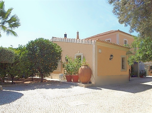 Detached, Well-Constructed Four Bed Villa within Walking Distance to t