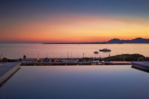 Cape of antibes Penthouse with private pool