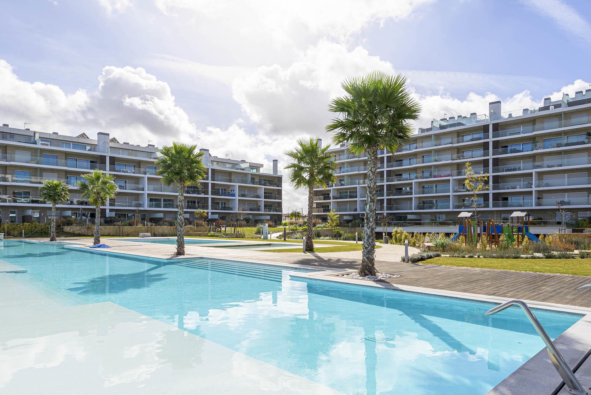 4-Bedroom Apartment At The Private Condo Tagus Bay