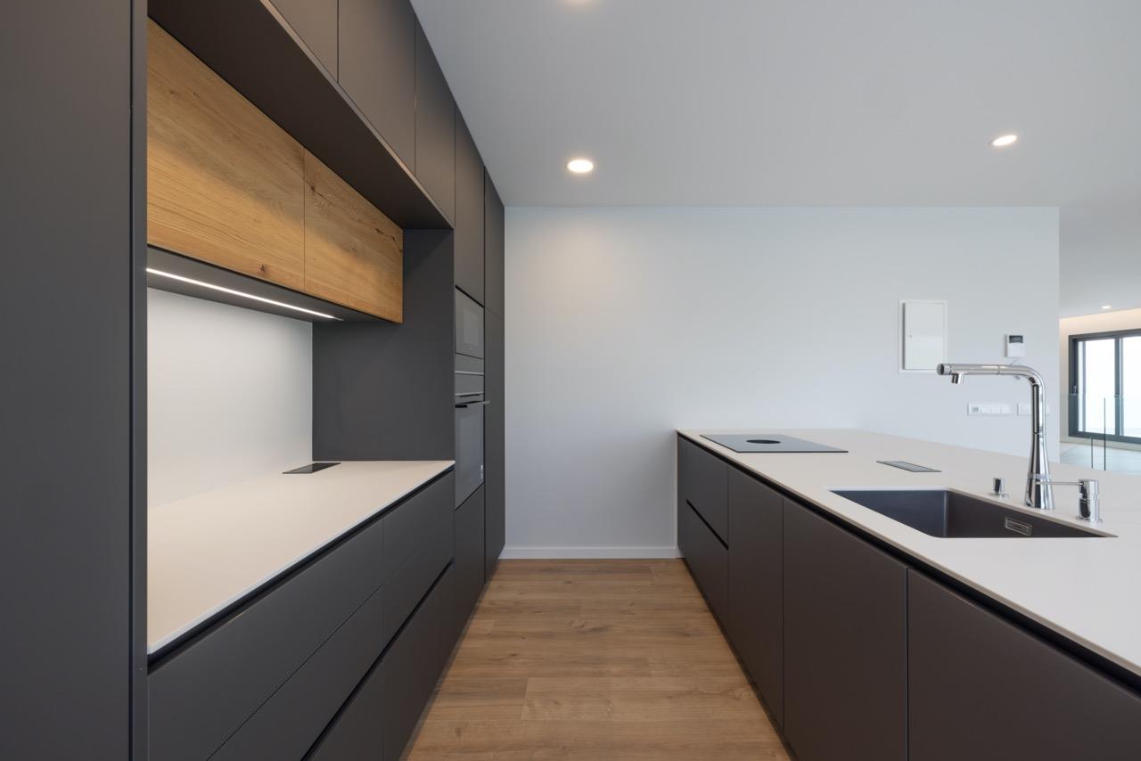Lux Terrace - Four-Bedroom Duplex Apartment