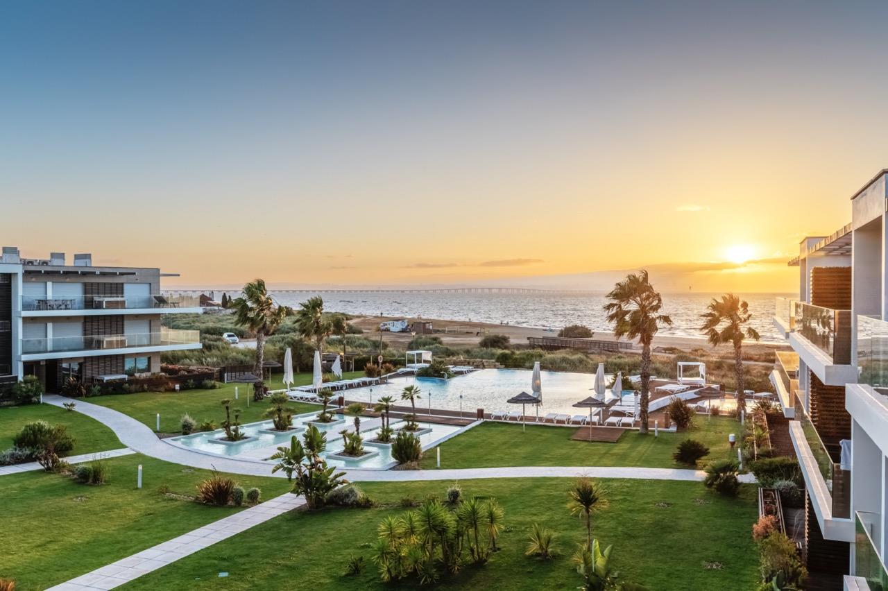 Three-Bedroom Flat With Scenic Views At Praia Do Sal