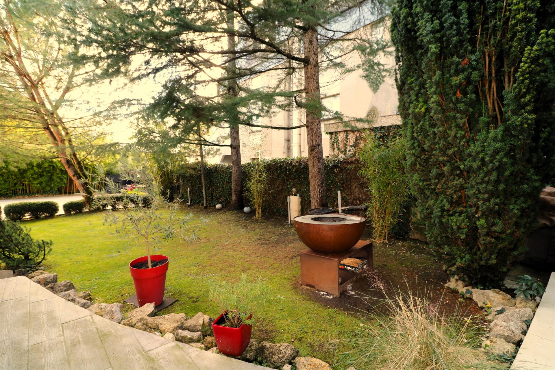 Exceptional Charming Residence in the City Center, landscaped garden, pretty outbuildings.