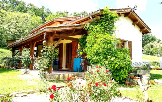 Charming Country House with Gîte, equestrian outbuildings, wooded land of 58356m2 and swimming pool