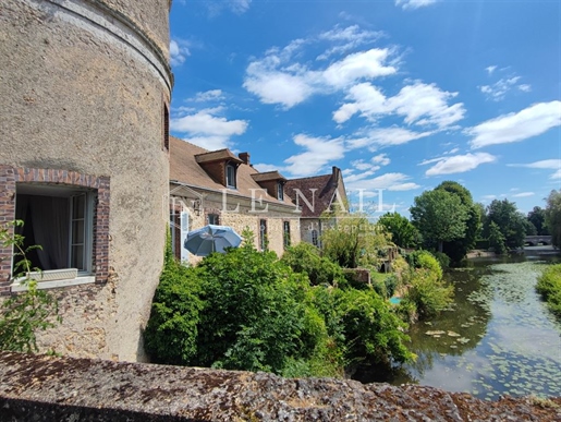 Charming property in a beautiful village in Eure-et-Loir department