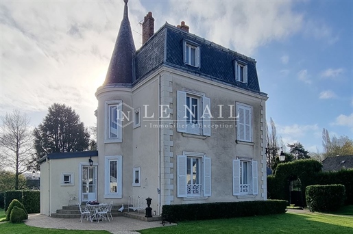 Elegant Mansion At The Gates Of The Mayenne