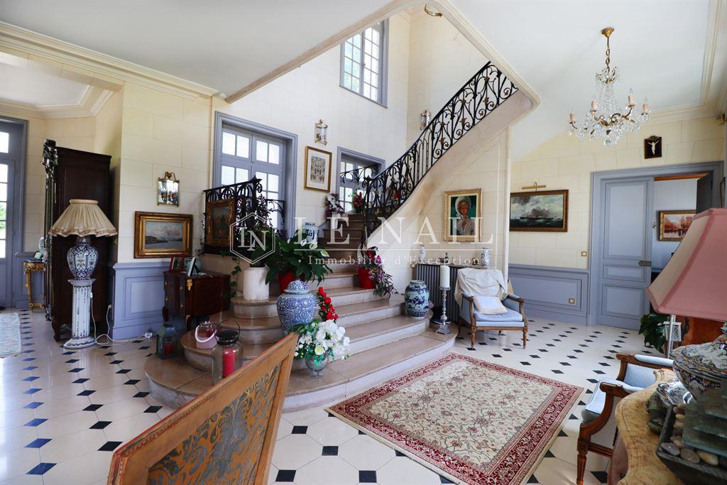 Beautiful chateau for sale in Normandy (19th century).
