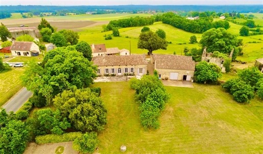 Beautiful 17th Century Country House