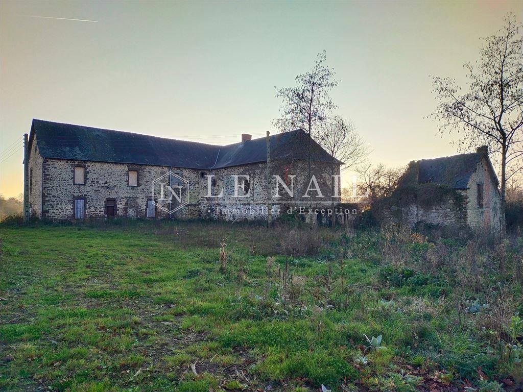 Former listed priory from the 12th century, to be restore, in Haut-Anjou