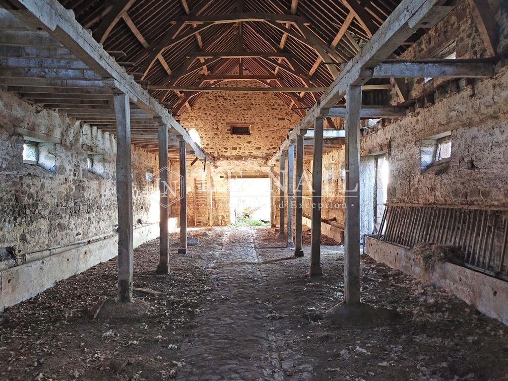 Former listed priory from the 12th century, to be restore, in Haut-Anjou