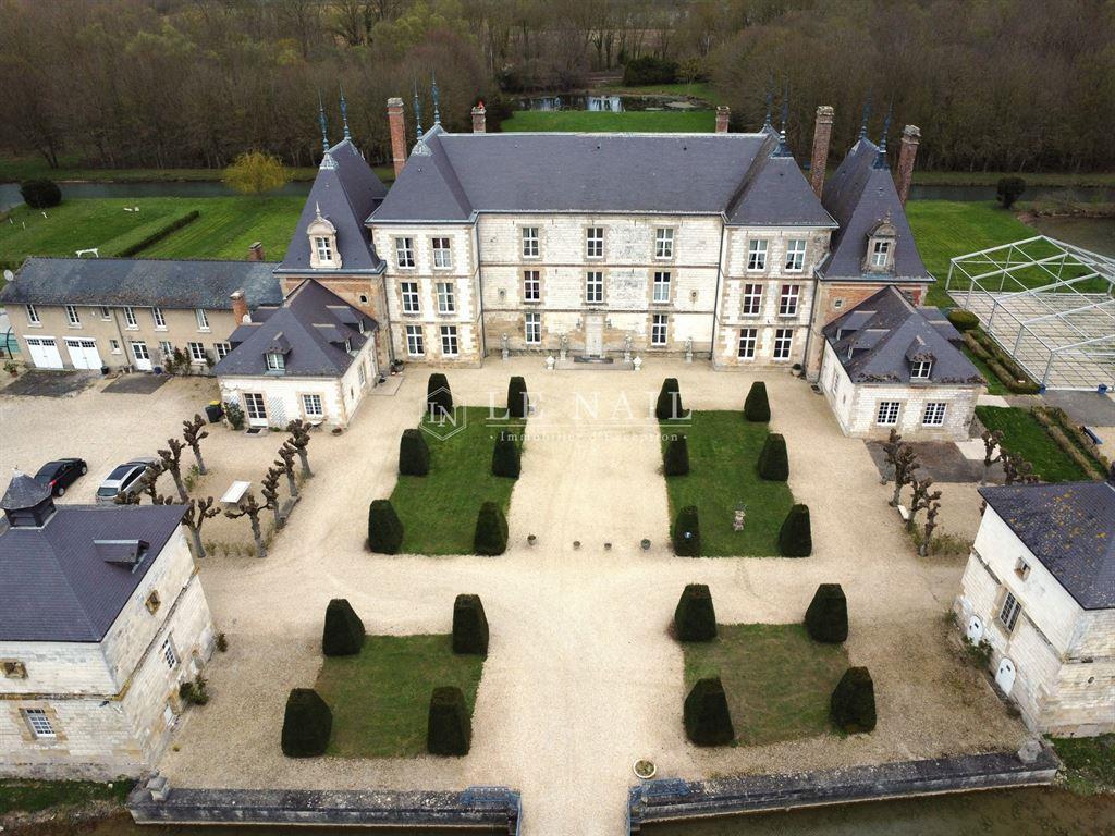 Magnifique château Ismh en Champagne, à vendre
