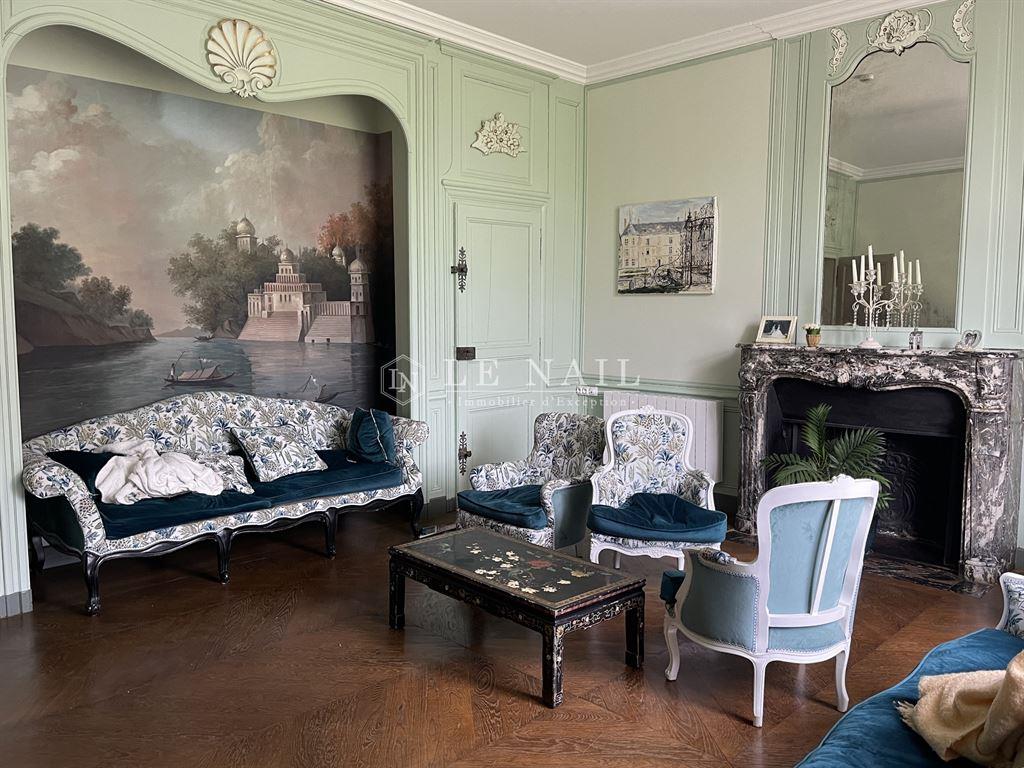 Magnifique château Ismh en Champagne, à vendre