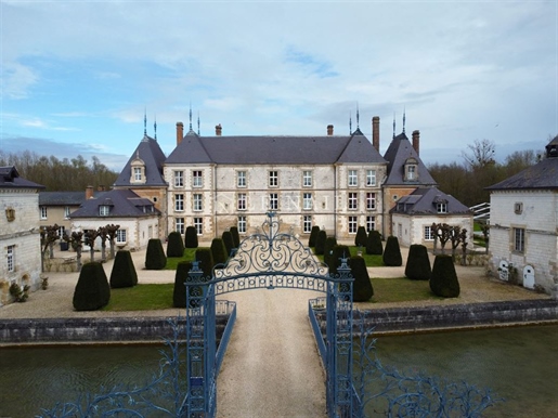Magnifique château Ismh en Champagne, à vendre