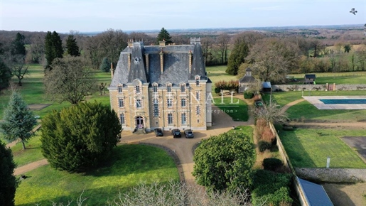 Château XIXe avec 55 hectares, important structure immobilière,