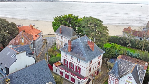 Large family villa with sea view near La Baule (West coast of France)