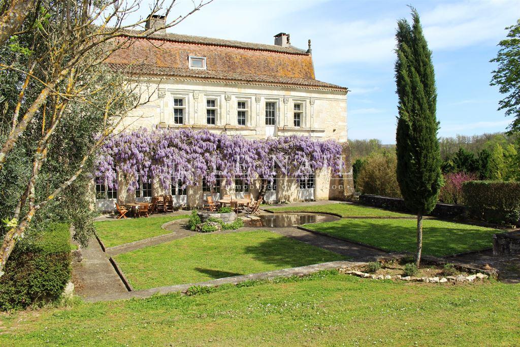 15Th and 16th C. Chateau With Guest House Between Bordeaux And Bergerac