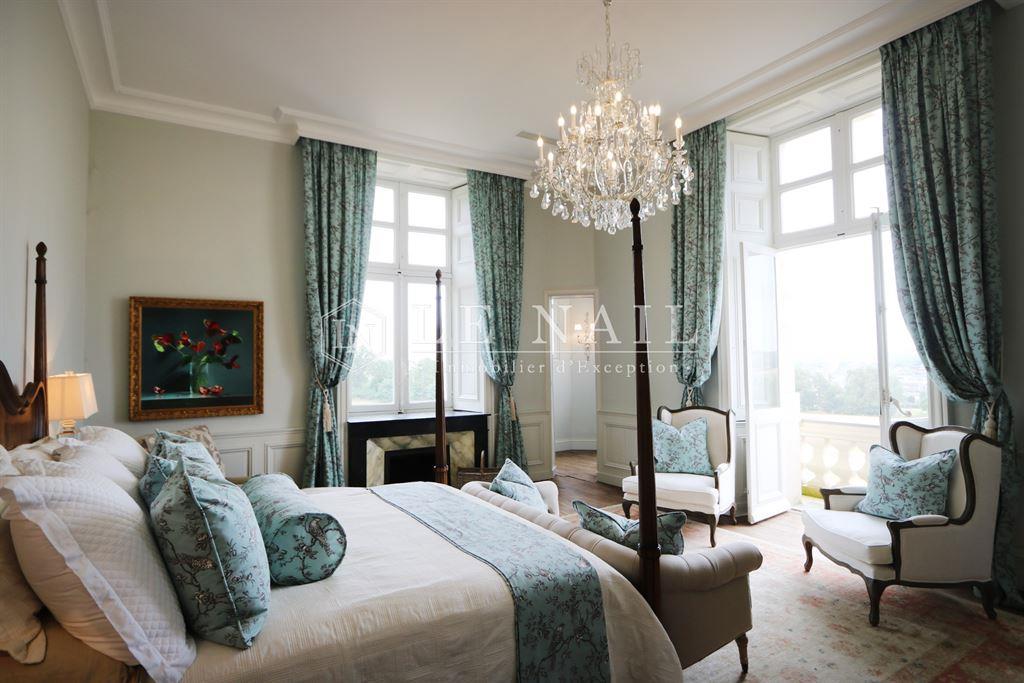 Large 19Th C. Château And Its 24 Acres Of Land In Maine-Et-Loire