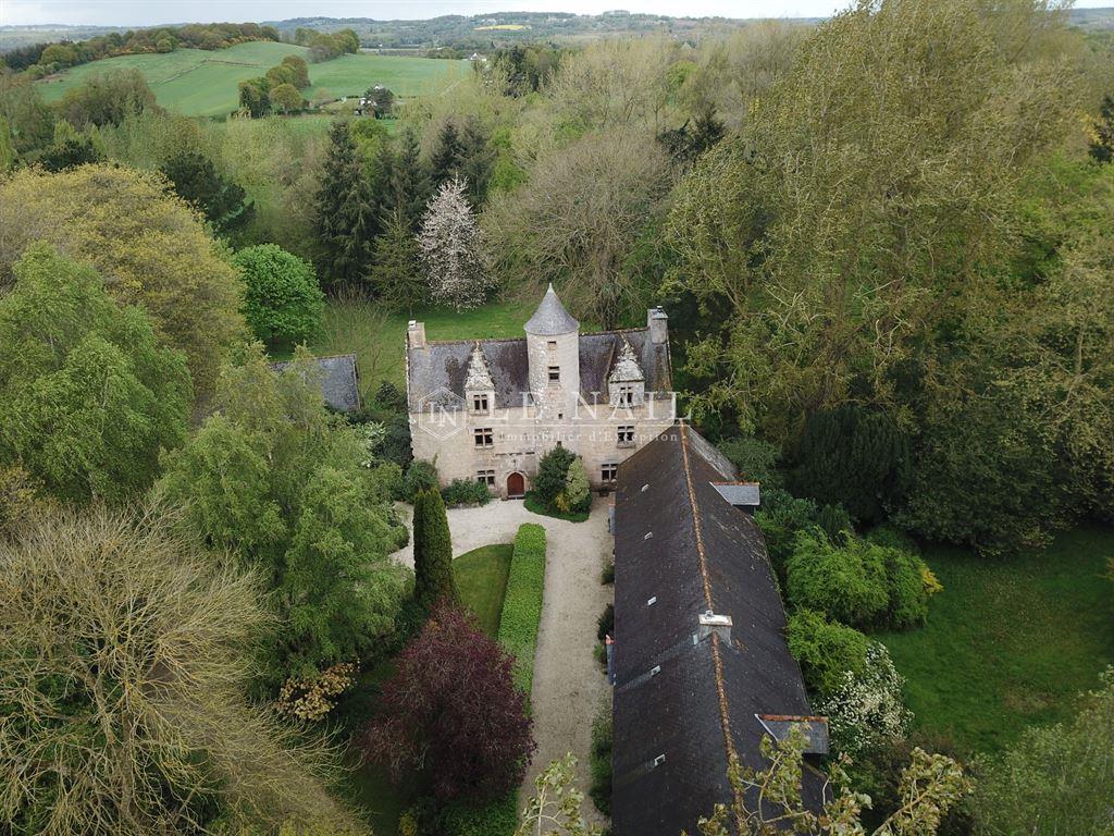 Magnificent Listed Manor House with outbuildings