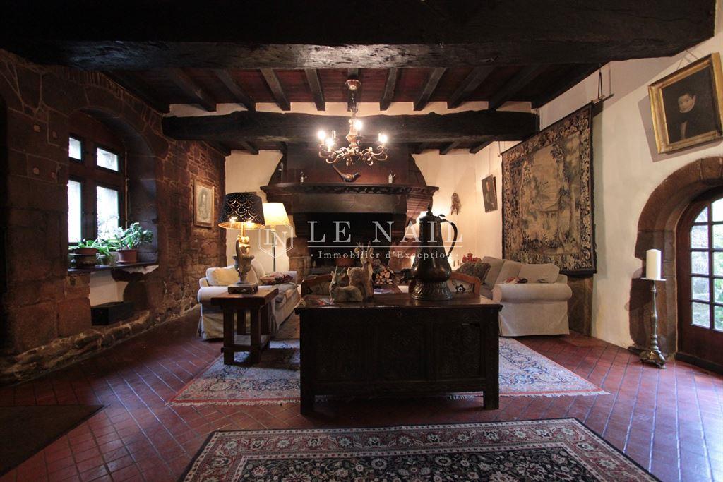 Magnificent Listed Manor House with outbuildings
