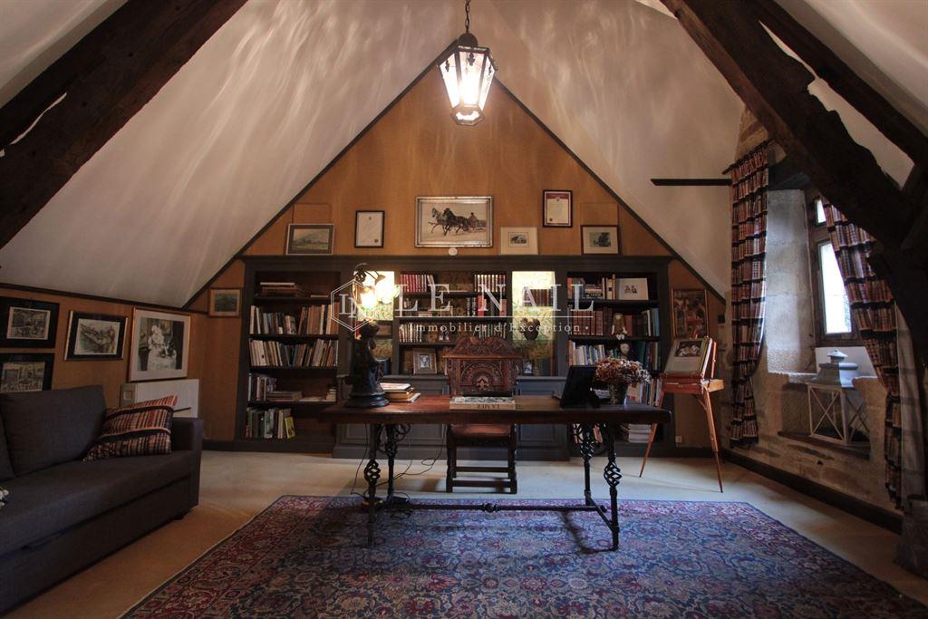 Magnificent Listed Manor House with outbuildings