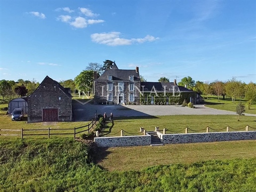Charming Manor House Overlooking The River, Sheltered By Its 34 acres Estate