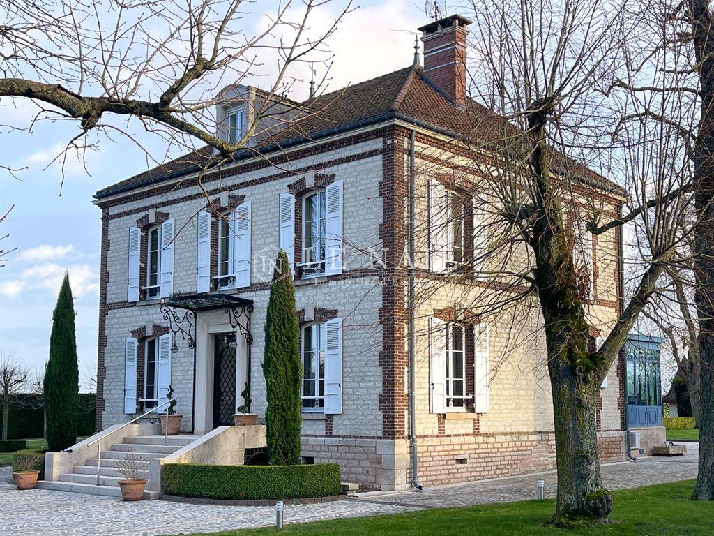 For sale, Mansion and its outbuildings