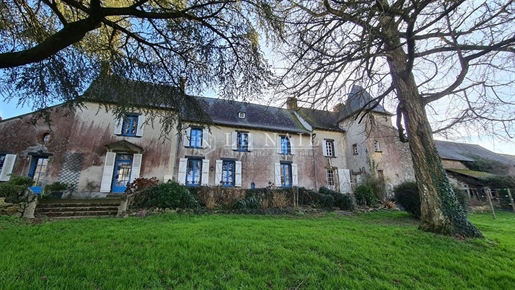 19Th C. House on the outskirts of a village, in Brittany (Ille-et-Vilaine department), for sale