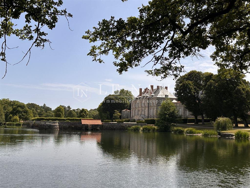 Superb 18th Century château, listed as a Historic Monument, in its 103 acres estate, in Vendée.
