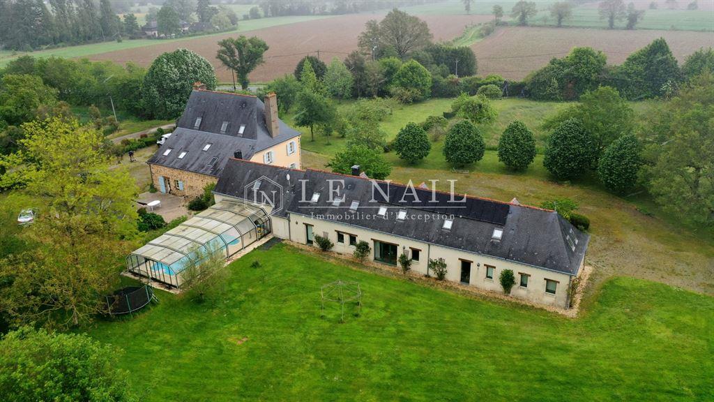 Restored 16th C. Manor house and 19th C. Dwelling in Southern Mayenne department