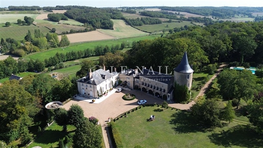 Restored Chateau In The North Touraine - Lower Sarthe Region
