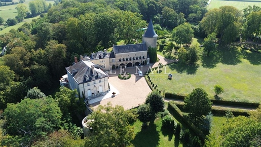 Restored Chateau In The North Touraine - Lower Sarthe Region