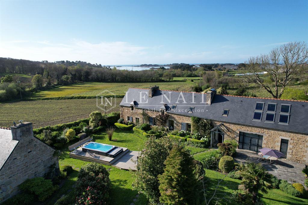 650 M From The Sea : Unique property for sale close to the sea in Brittany