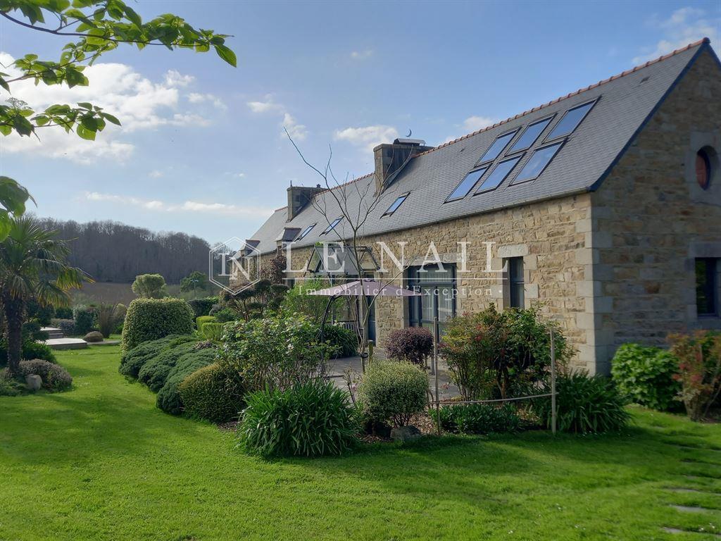 650 M From The Sea : Unique property for sale close to the sea in Brittany