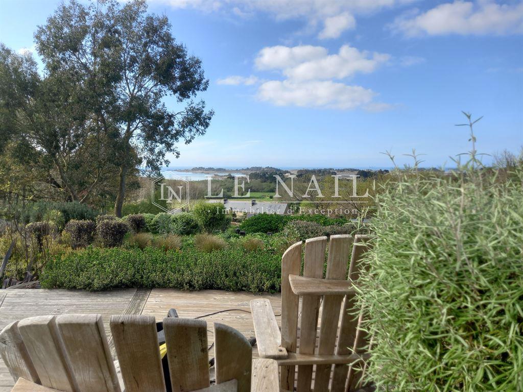 650 M From The Sea : Unique property for sale close to the sea in Brittany