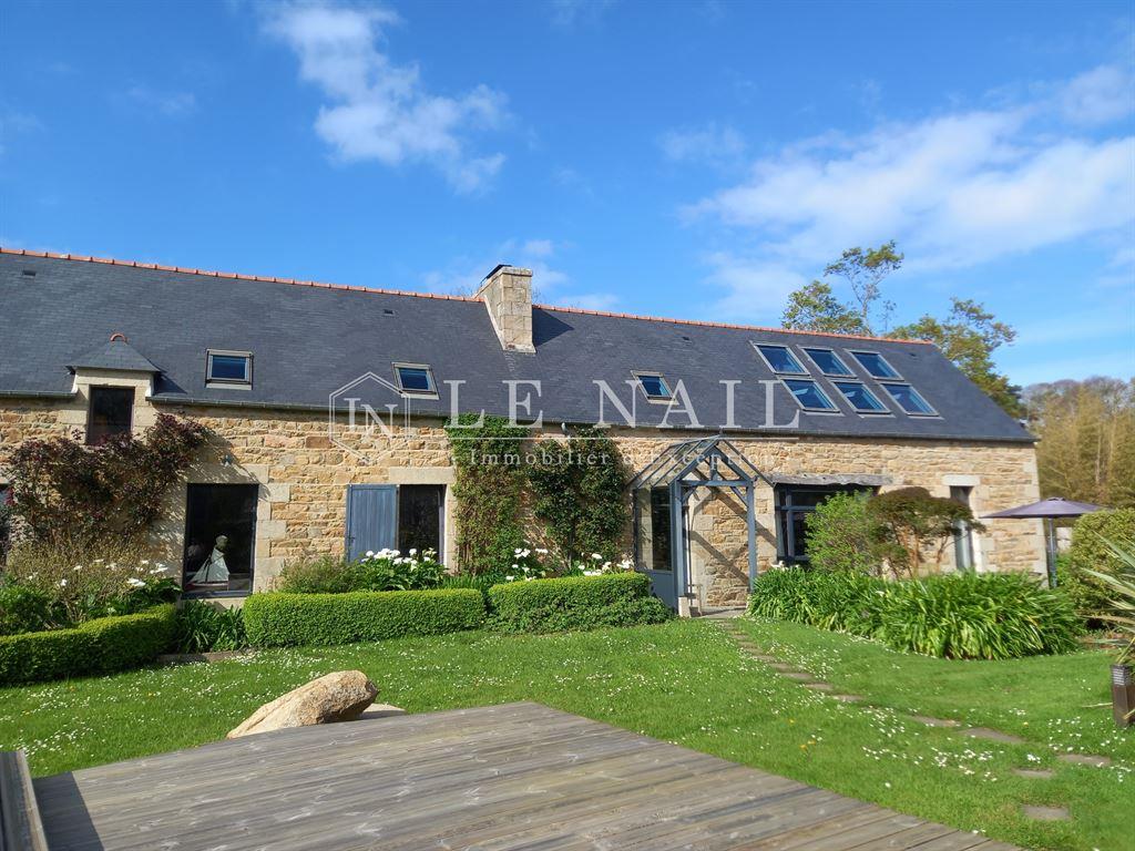 650 M From The Sea : Unique property for sale close to the sea in Brittany
