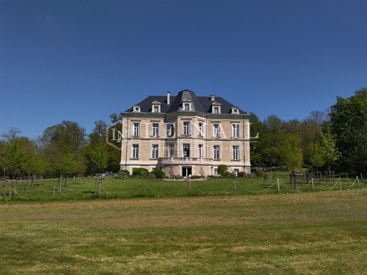Beau Château XIXème En Anjou