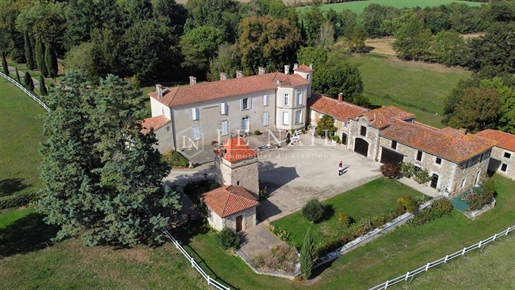 Authentic 18th-CENTURY Pond-Side House In The Bocage Vendéen