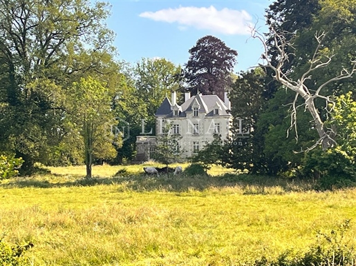 Elegantes Schloss des neunzehnten Jahrhunderts in der Bocage Vendéen