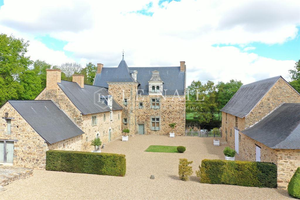 Authentic french listed manor house in Upper-Anjou