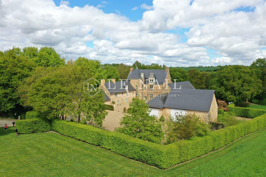 Authentic french listed manor house in Upper-Anjou
