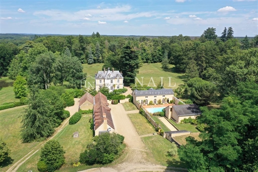 Belle propriété aux confins de la Sarthe et de l'Anjou